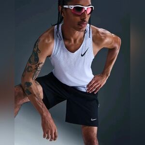 NWOT Nike AeroSwift Dri-FIT Single Mens Tank Top FN4231-057 XS